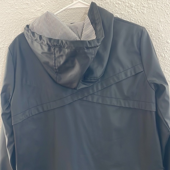 Women’s Black Zara Raincoat - Picture 6 of 8